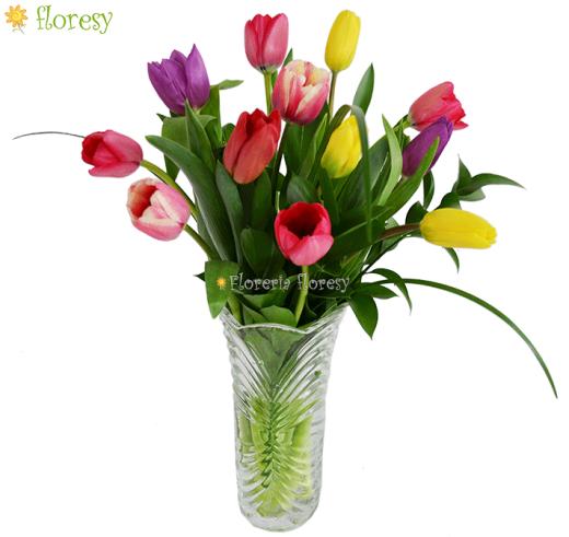 Florero con 12 Tulipanes